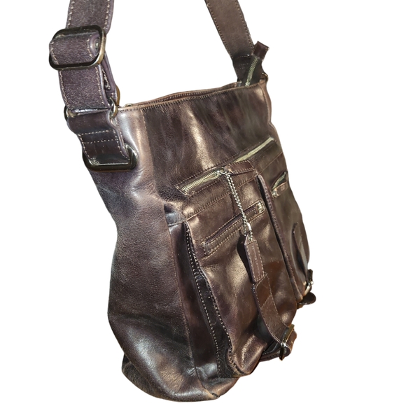 Danier Leather Unisex Crossbody - Picture 3 of 14